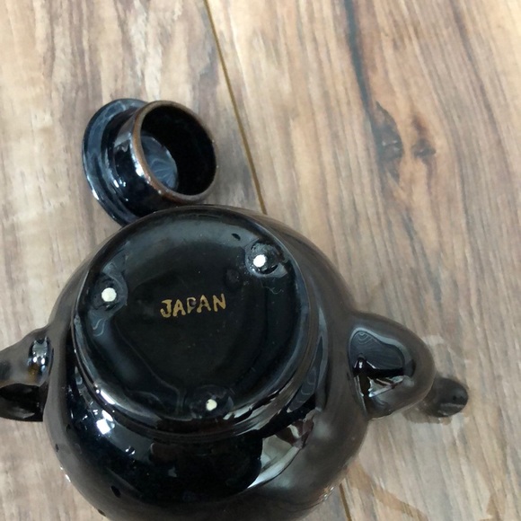 Gorgeous Japanese Style Teapot - Picture 5 of 5